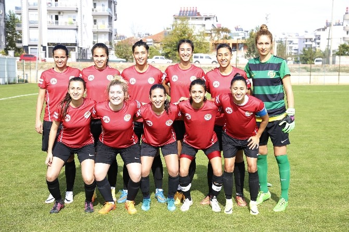 Döşemealtı Kadın Futbol Takımı Samsun Deplasmanına Gidiyor