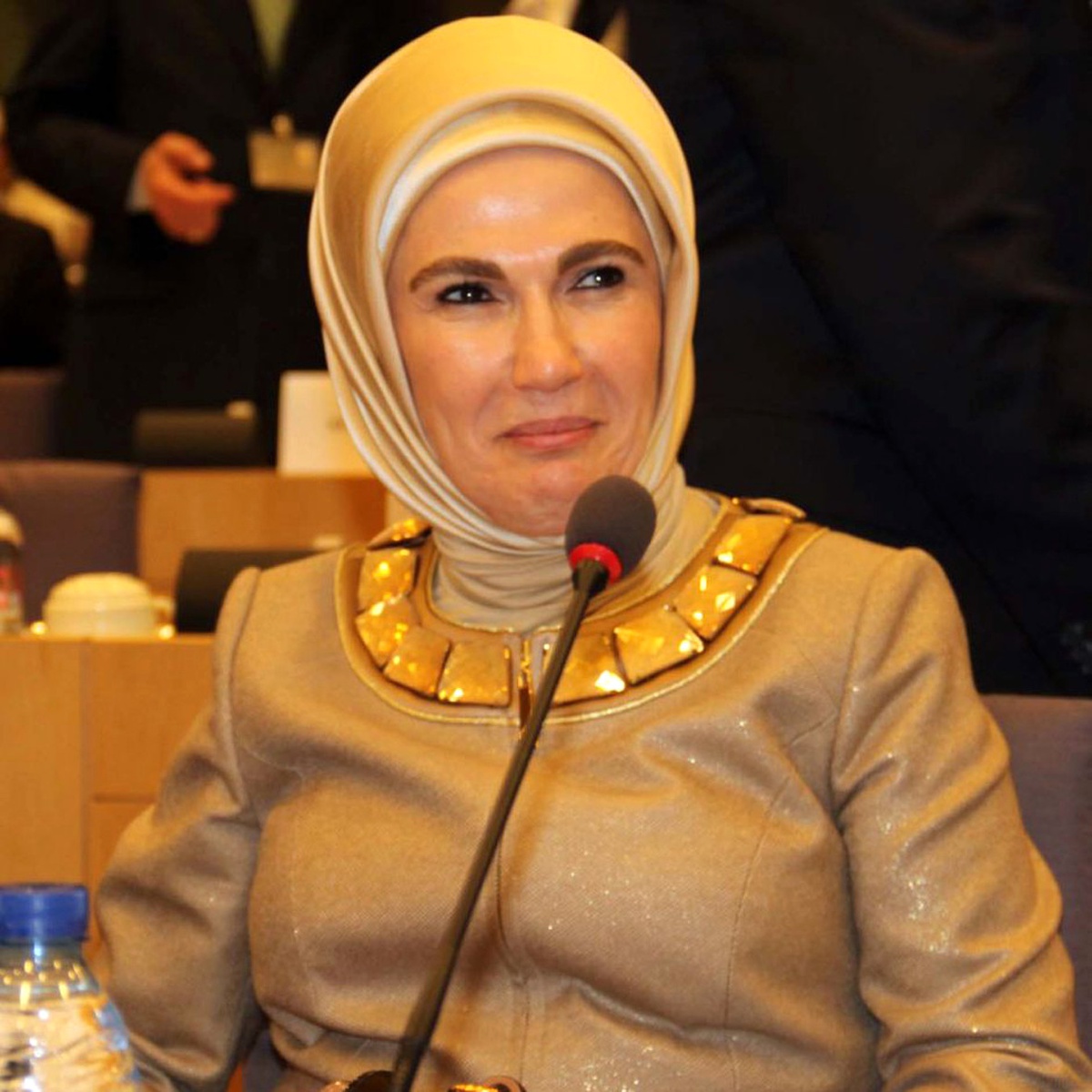Emine Erdoğan, Kağıt Atölyesini Ziyaret Etti