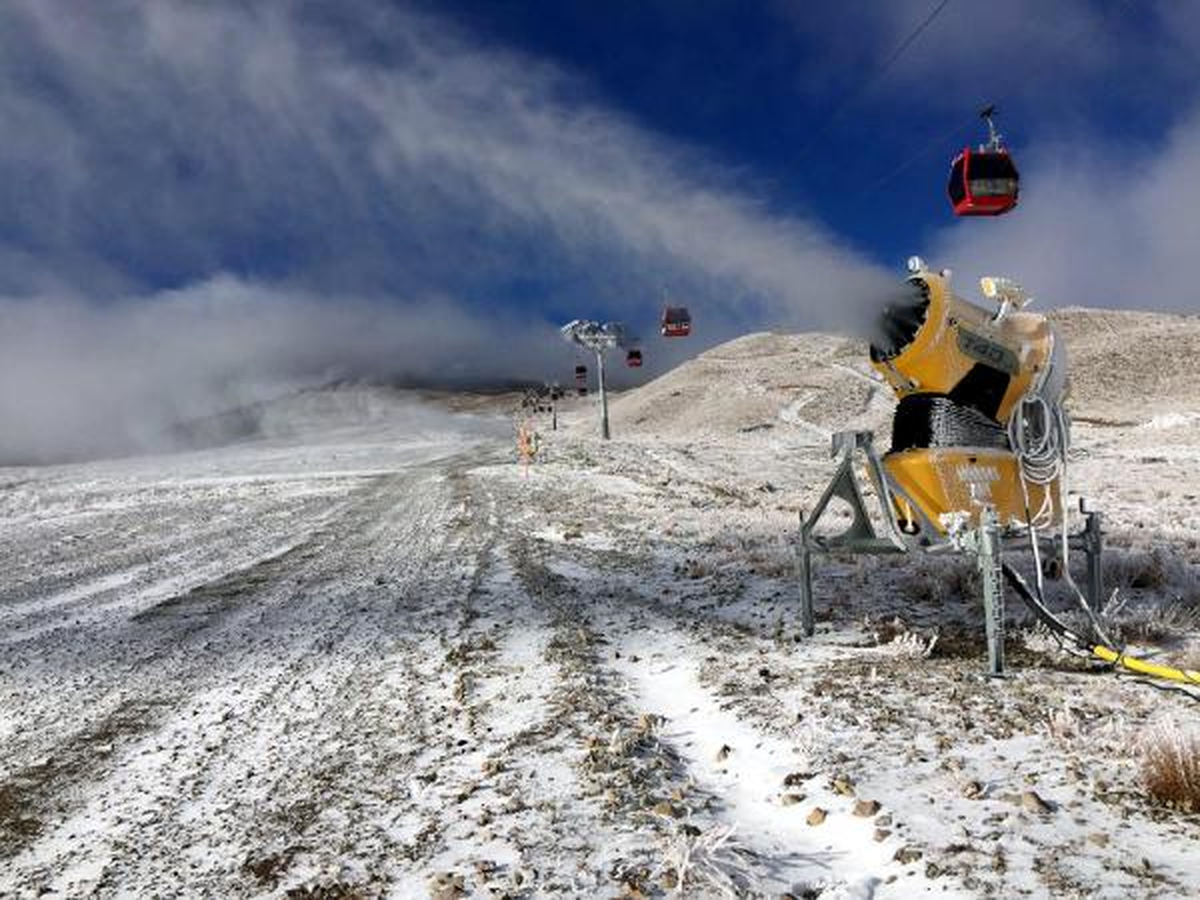Erciyes Dağında Suni Kar Makineleri Kar Yağdırmaya Başladı