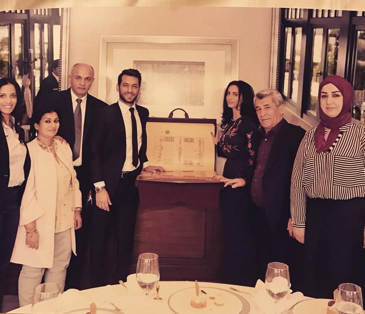 Erdoğan, Oyuncu Murat Yıldırım ve Nişanlısına Kur'an-ı Kerim Hediye Etti