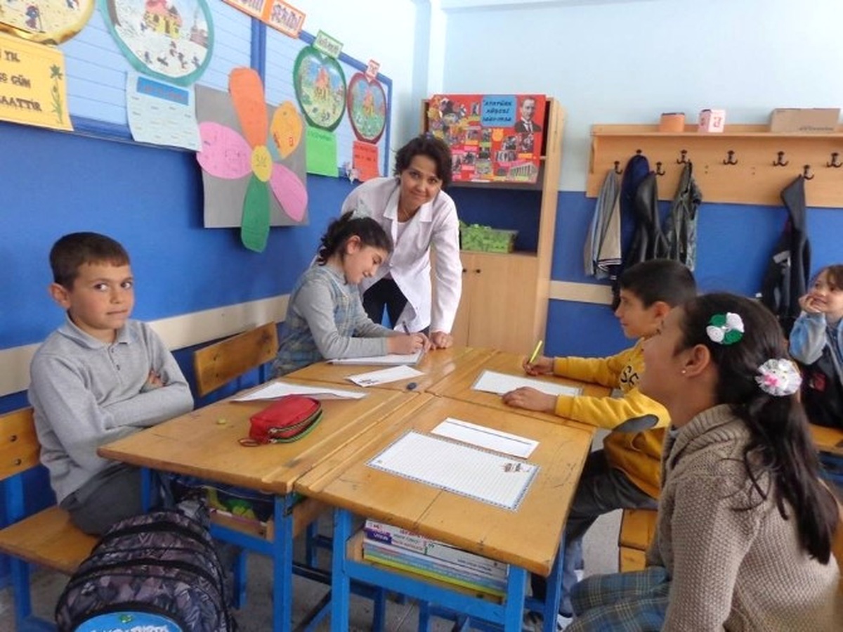 Erzincan\'da PTT\'den Öğretmenlere 24 Kasım İndirimi
