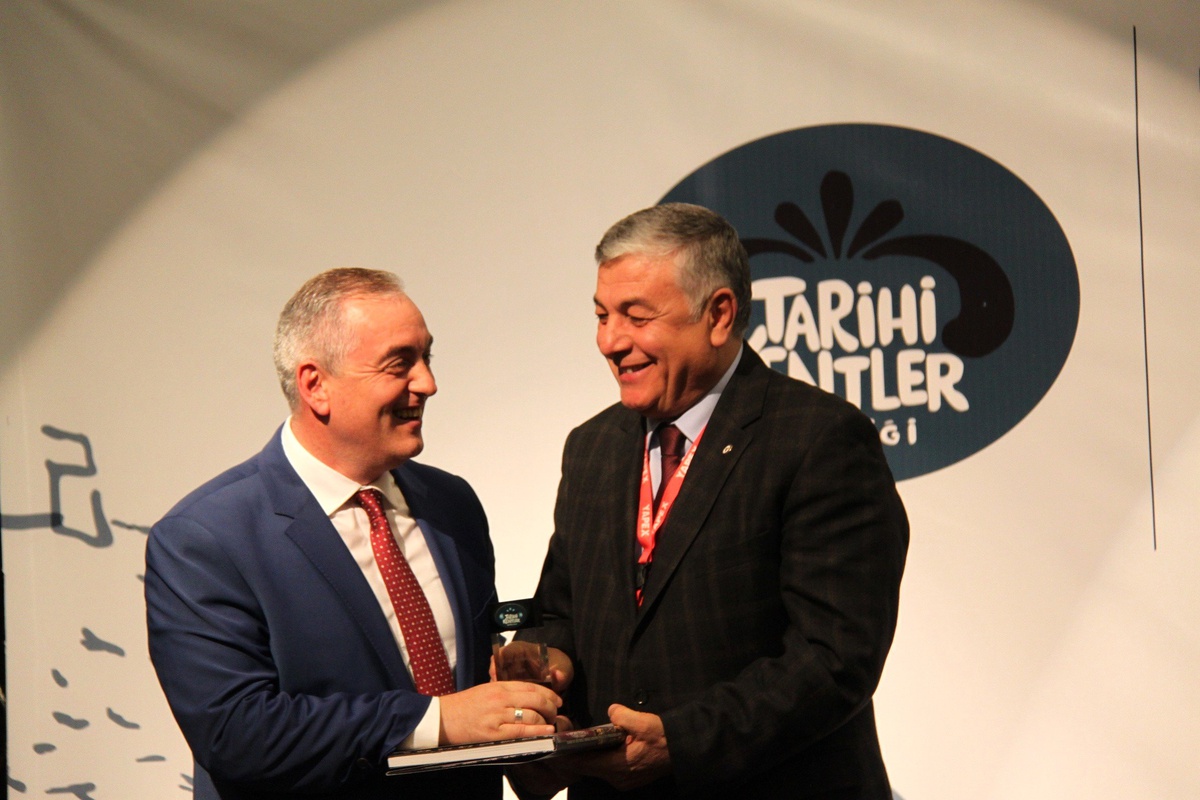 Eyüp Belediyesi 2\'nci \'Süreklilik Ödülü\'nü Aldı