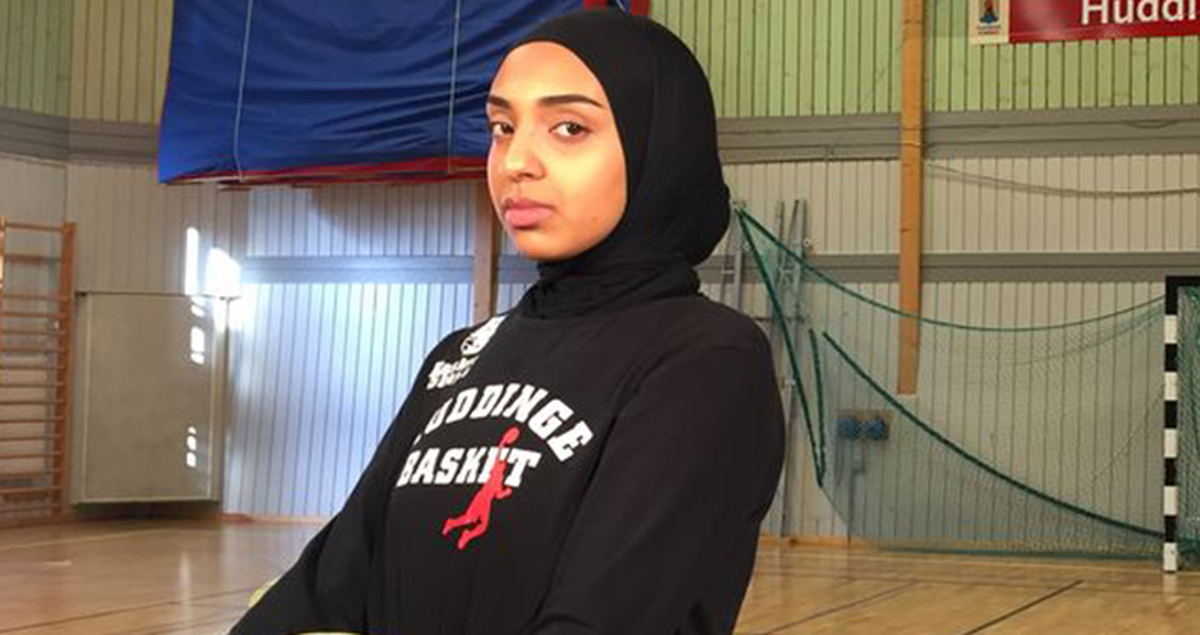 FIBA, Başörtülü Oyuncunun Maçlara Çıkmasına İzin Verdi