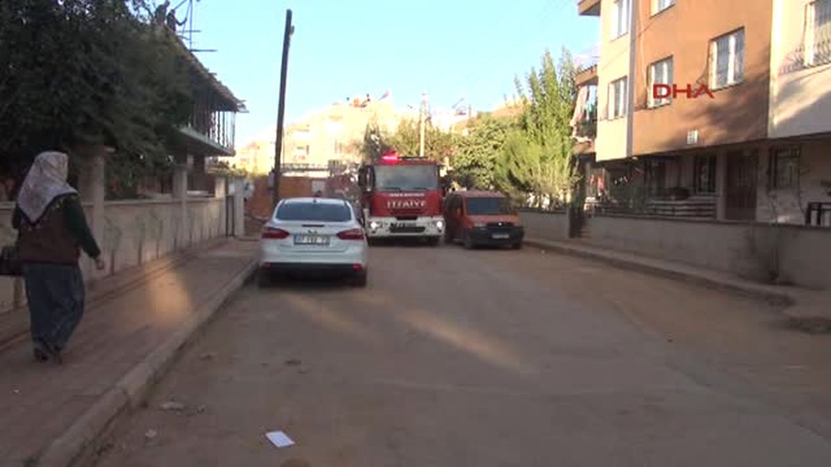 Gecekondu Çatısında Yangın