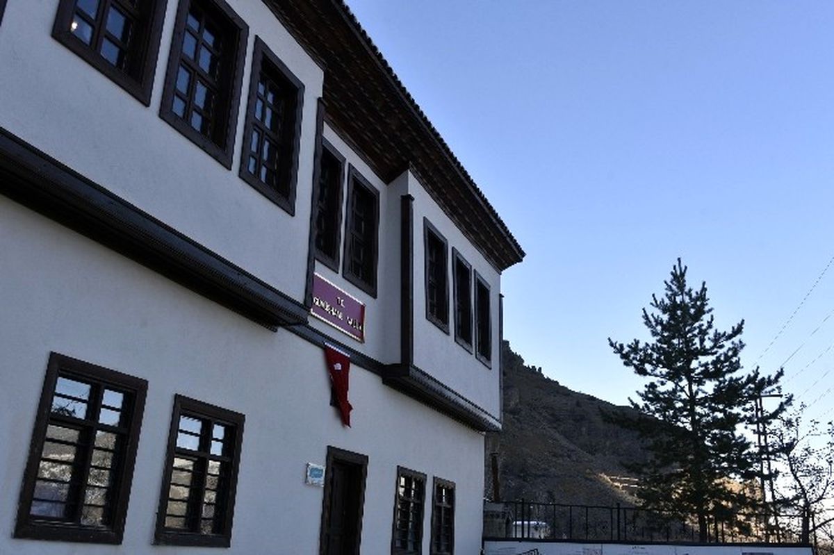 Gümüşhane\'de 100 Yıl Sonra Valilik Süleymaniye\'ye Taşındı