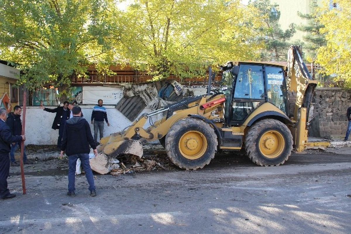 Hastane Çevresindeki Seyyar Tezgahlar Kaldırıldı