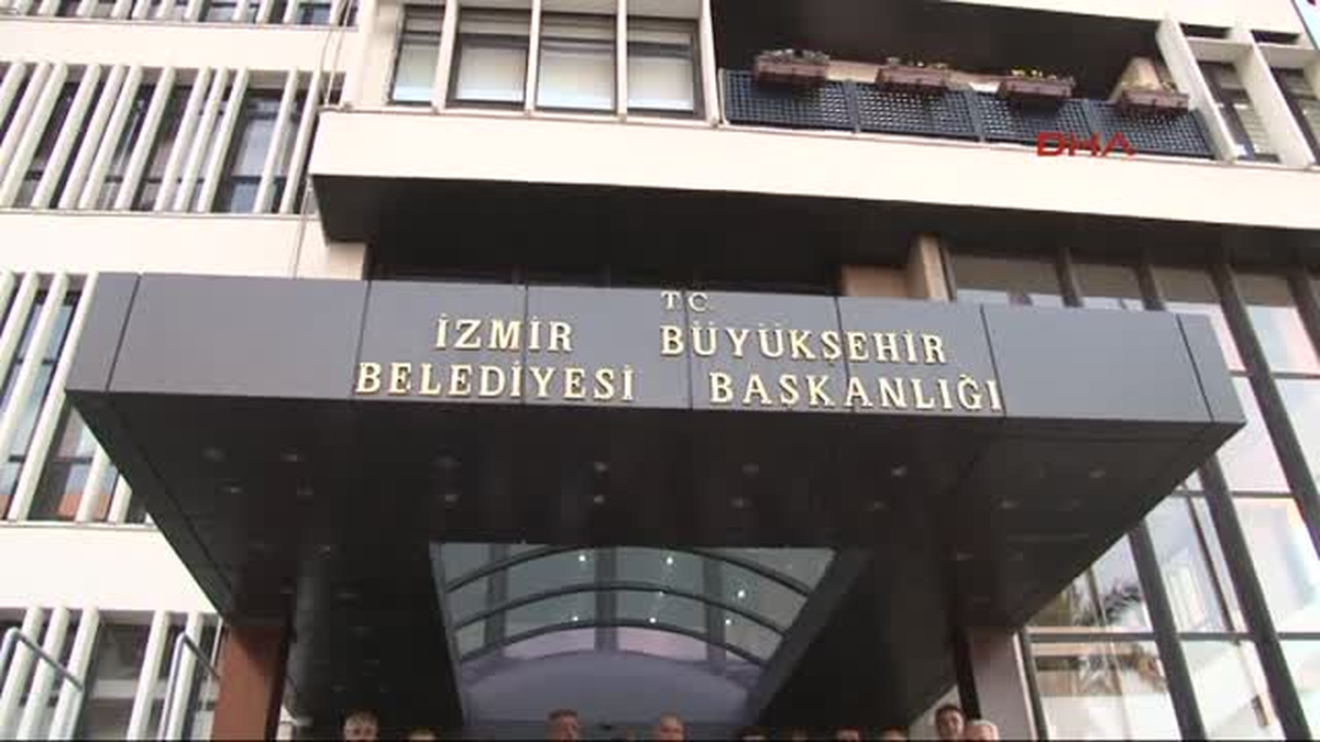 Izmir CHP\'lilerden Cinsel Istismar Düzenlemesine Tepki