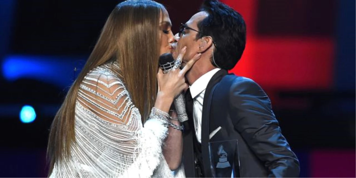 Jennifer Lopez, Eski Eşi Marc Anthony ile Dudak Dudağa