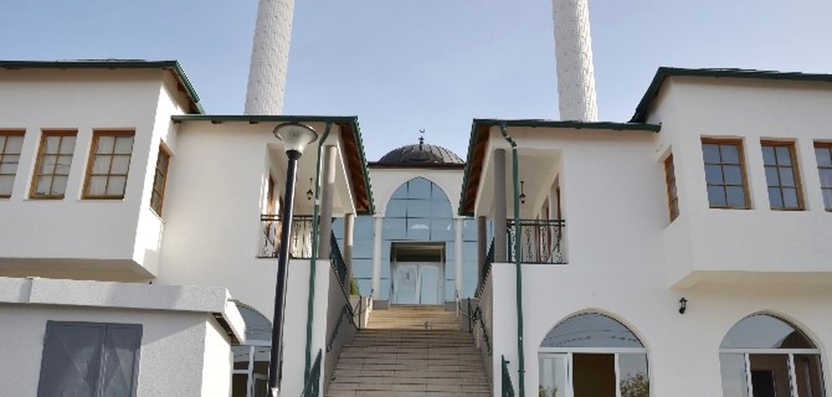 Karadağ\'da Bandzovo Brdo Camii Kültürel Aktivite Merkezi Yenilendi
