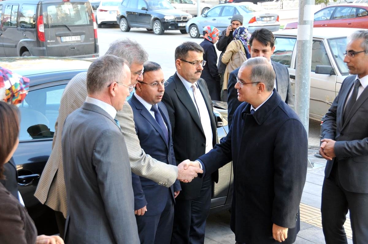 Karaman Valisi Tapsız\'dan Kurum Ziyaretleri