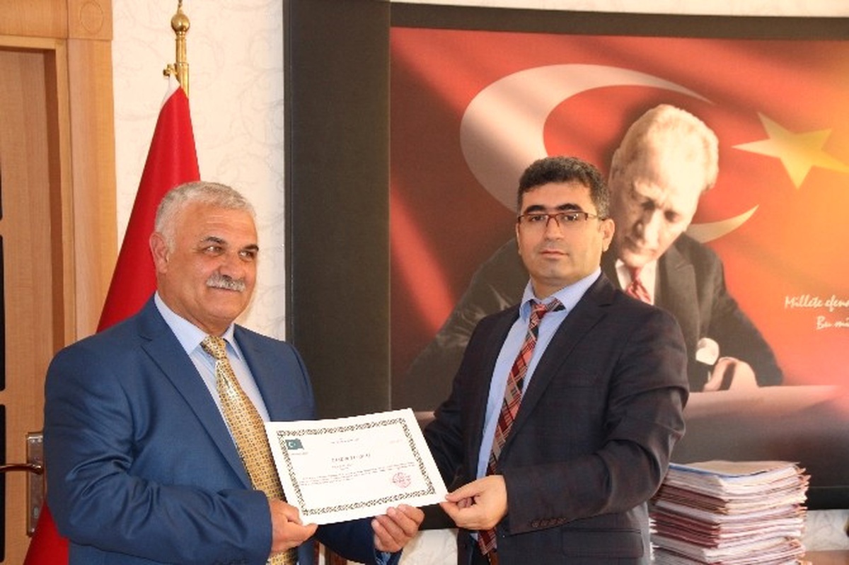 Kaymakam Çetin\'den İha Muhabirine Takdir Belgesi