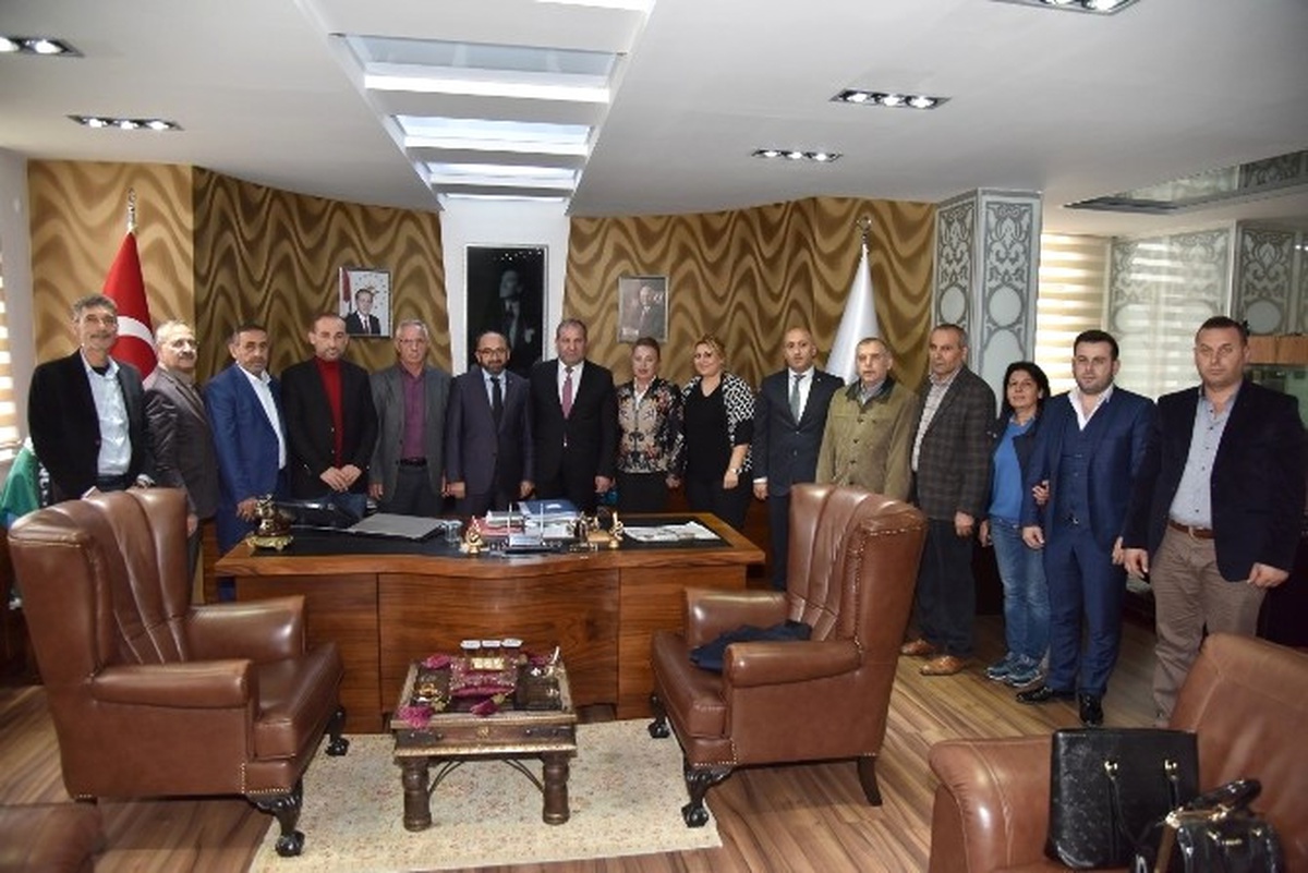 Kocaeli Emlakçılar Odası Üzülmez\'i Ziyaret Etti