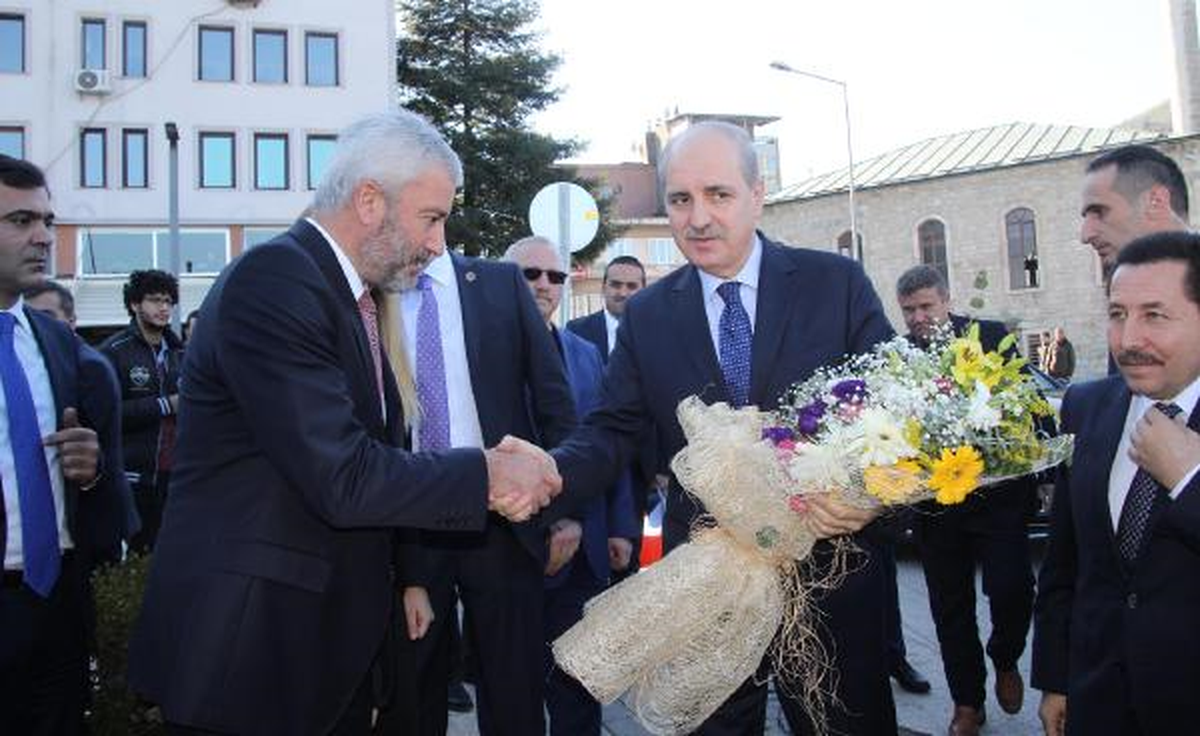 Kurtulmuş: Türkiye\'de Başkanlık Sistemine Geçişin Denemesini Yapıyoruz
