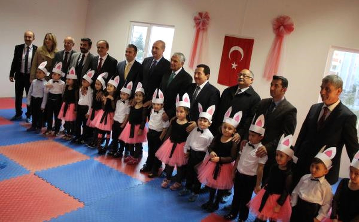 Kurtulmuş: Türkiye\'de Başkanlık Sistemine Geçişin Denemesini Yapıyoruz (2)