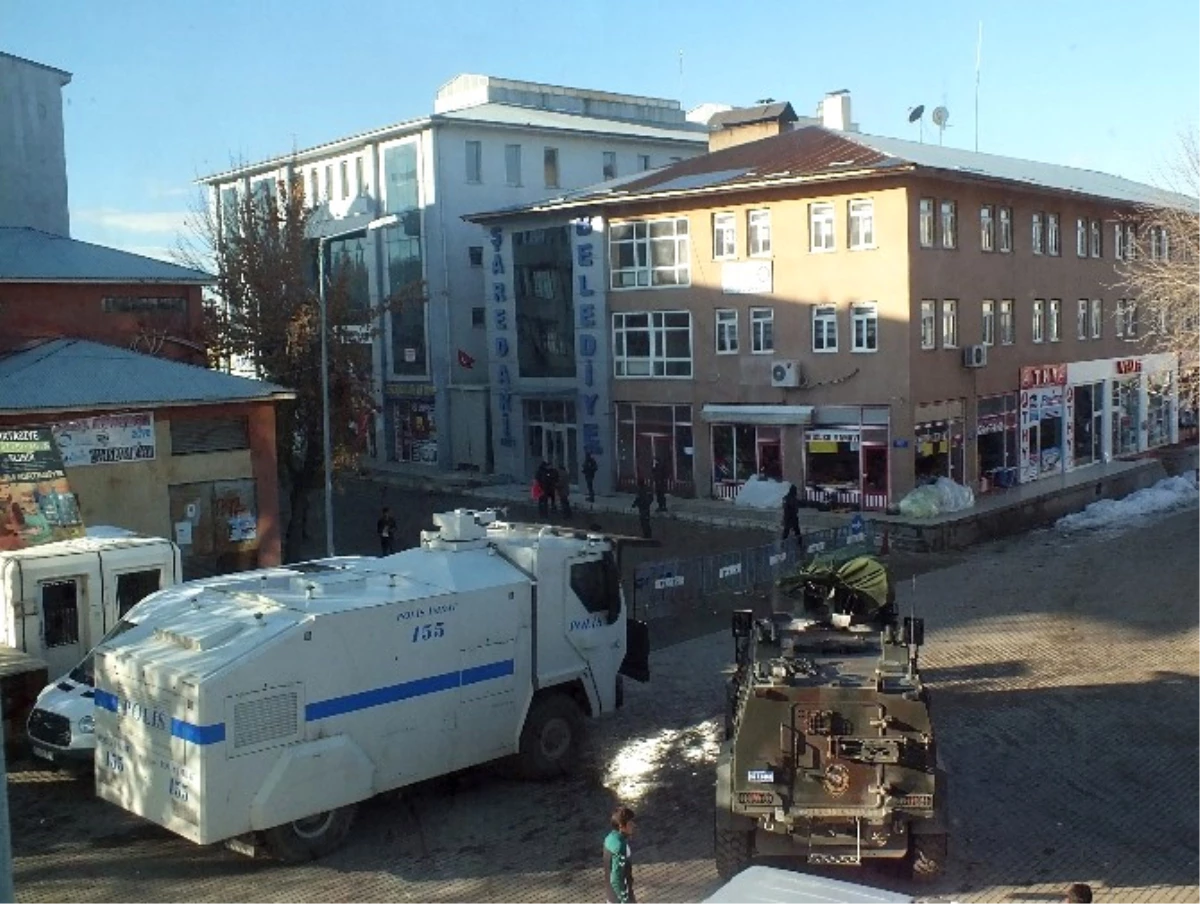 Malazgirt Belediyesi Eş Başkanları Gözaltında