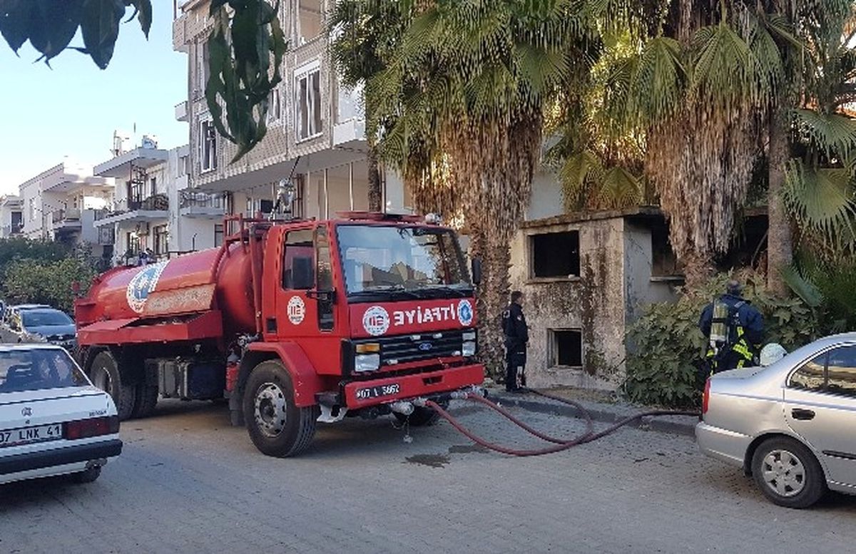 Manavgat\'taki Harabe Evde İkinci Yangın