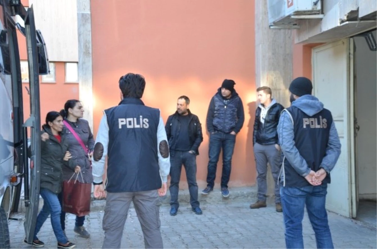 Mardin\'de Gözaltına Alınan 31 Dbp\'li Adliyeye Sevk Edildi