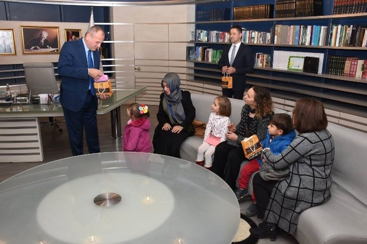 Minik Öğrenciler\'den Başkan Keleş\'e Ziyaret