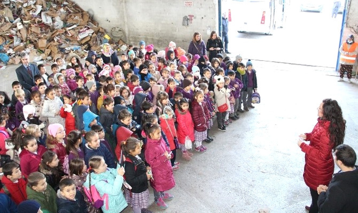 Miniklere Hem Eğlence Hem Çevre Bilinci Eğitimi
