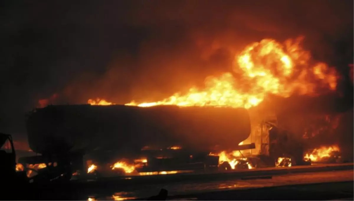 Mozambik'te Yakıt Tankerinde Patlama: 73 Ölü, 100 Yaralı