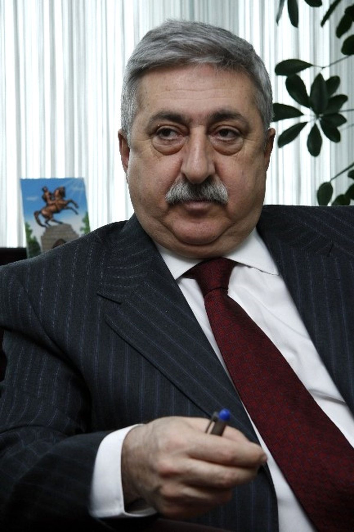 Palandöken: "Son 4 Yılda 1.4 Milyon Büyükbaş Hayvan İthal Edildi"