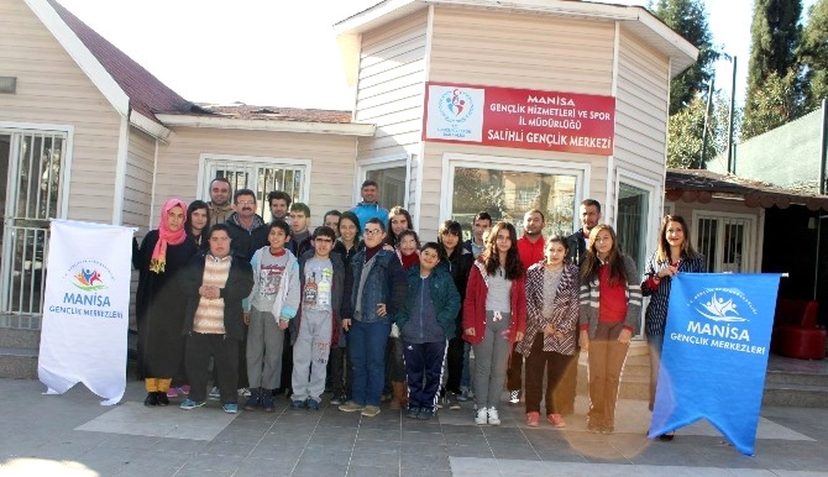 Salihli Gençlik Merkezi\'nden \'Farkındalık\' Çalışması