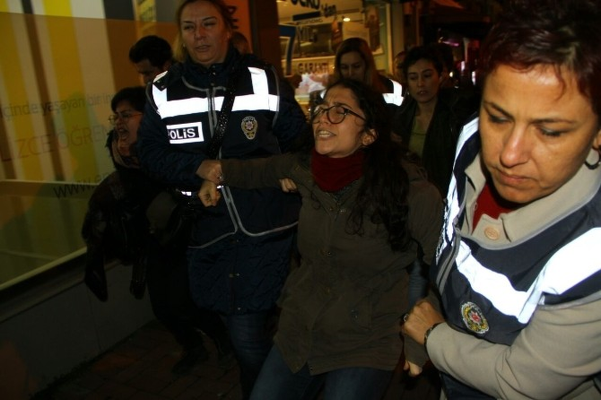 Samsun\'da İzinsiz Cinsel İstismar Protestosuna 12 Gözaltı