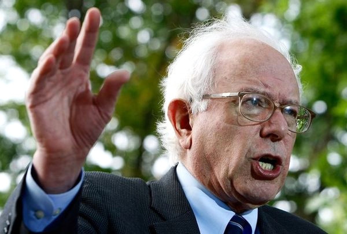 Sanders\'tan Kongre Önünde Trump Karşıtı Protesto