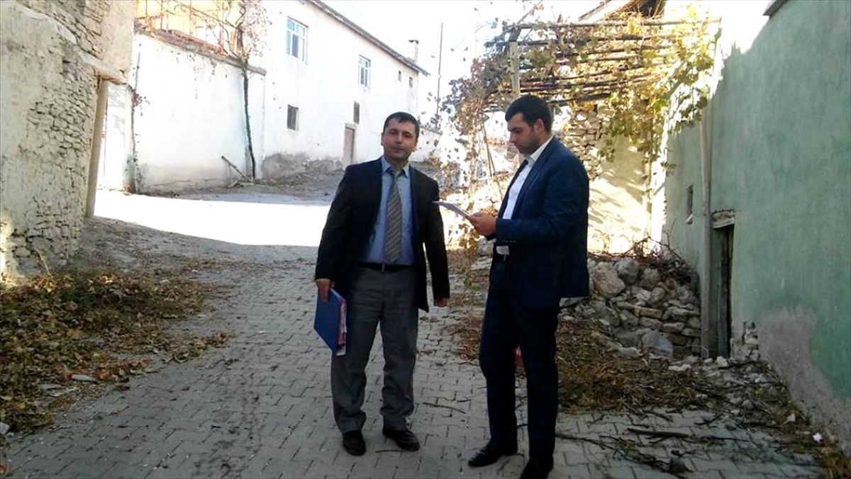 Seydişehir\'de Metruk Binalar Yıkılıyor