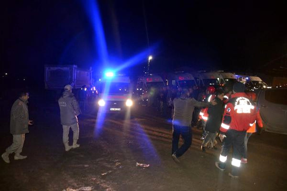 Siirt\'te Bakır Madeninde Göcük: 4 Ölü, Mahsur İşçiler Var (2)
