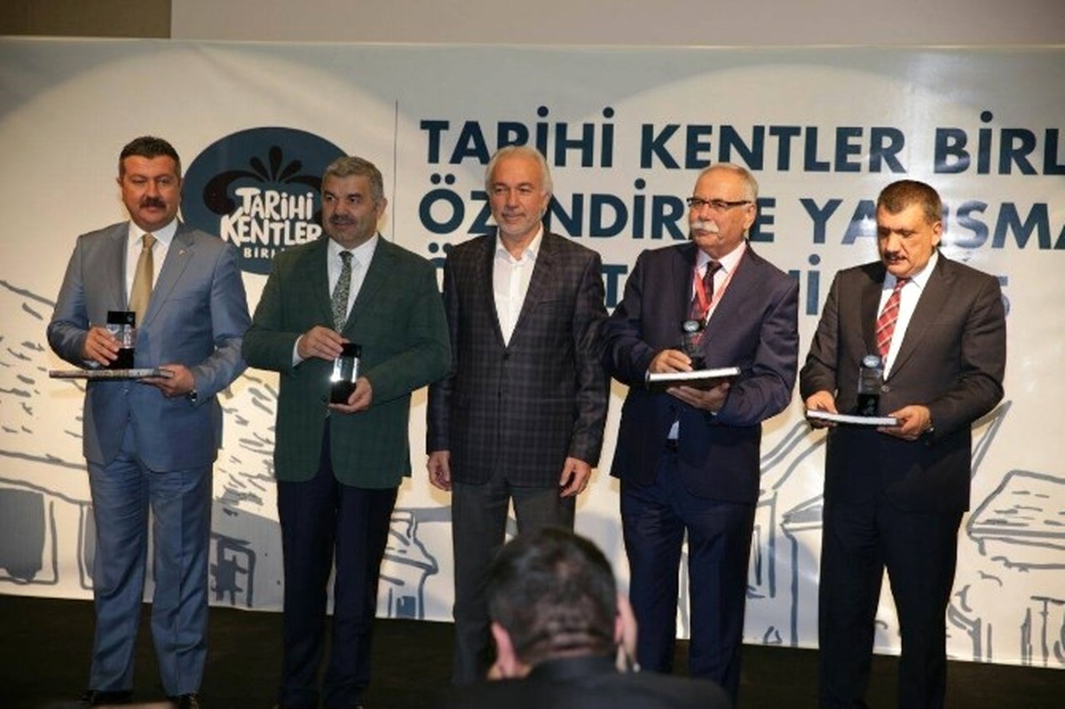 Tarihi Kentler Birliği\'nden Büyükşehir\'e Ödül