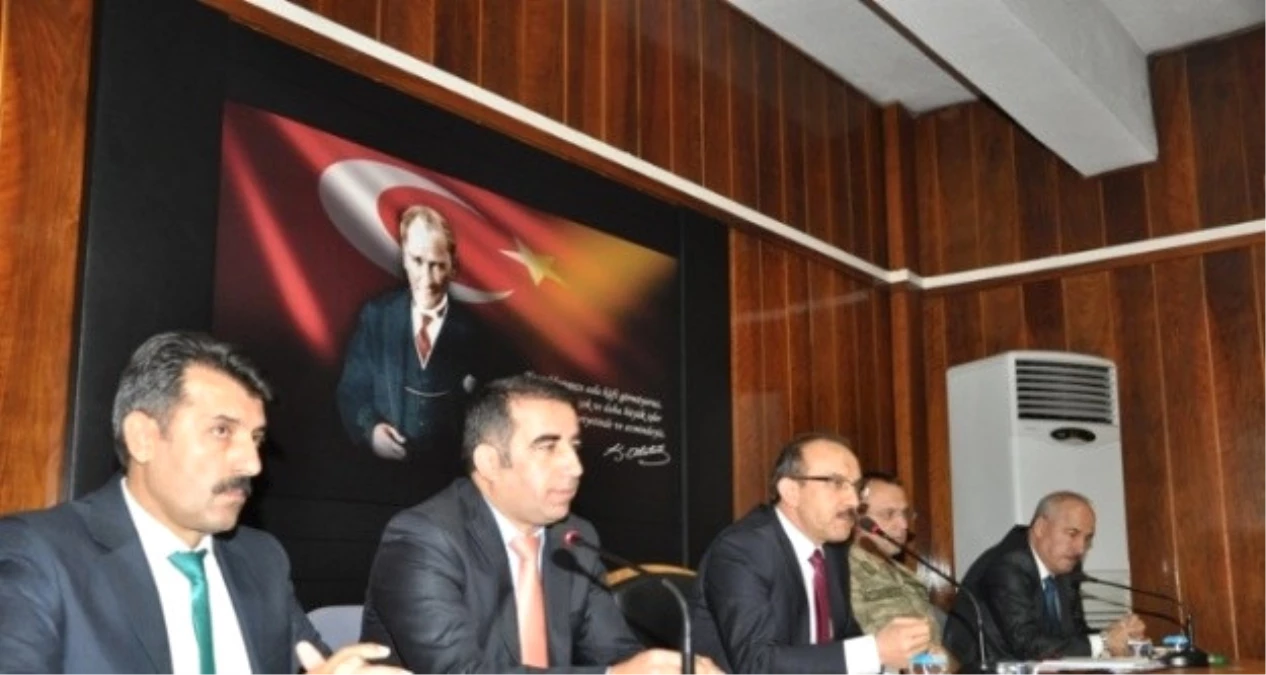 Trabzon Valisi Yavuz, Muhtarlarla Bir Araya Geldi