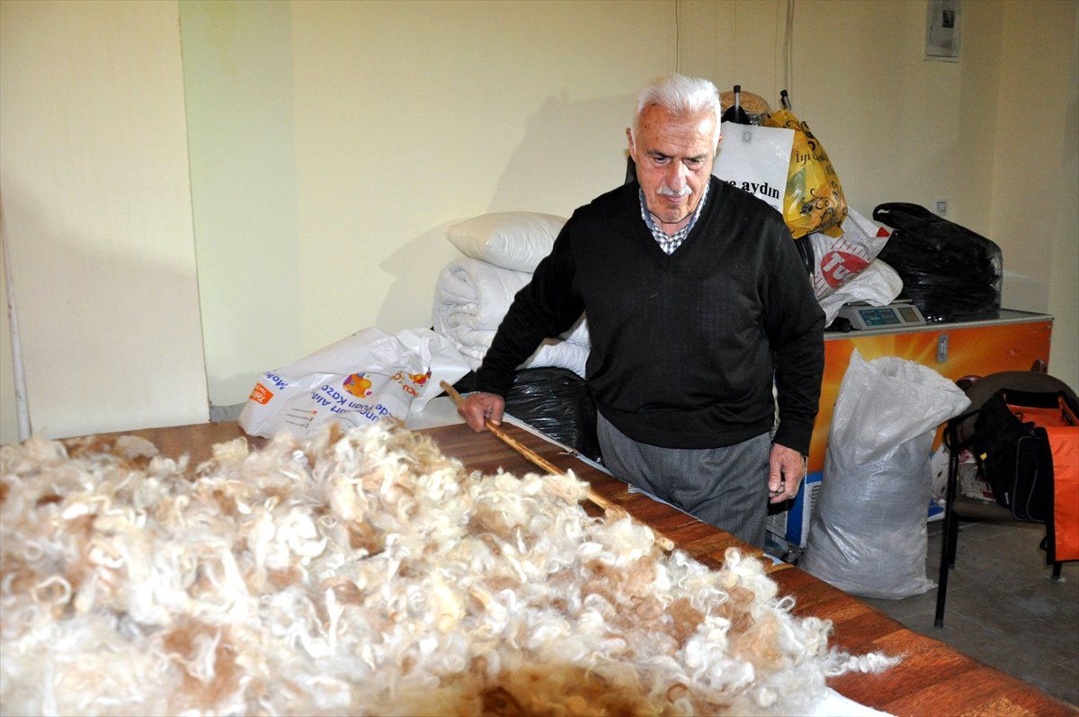 Muş'un Tek Yorgancısı 60 Yıldır İğnesini Hiç Bırakmadı