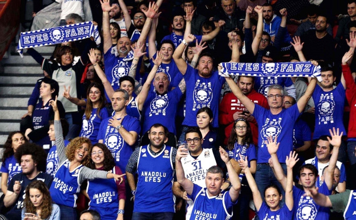 Anadolu Efes, Taraftarları ile Bir Araya Geldi