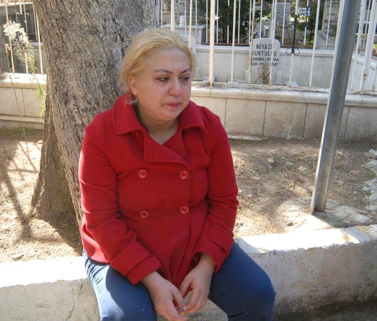 Annesi Kayboldu, Babası Kalpten Öldü, Kardeşi İntihar Etti