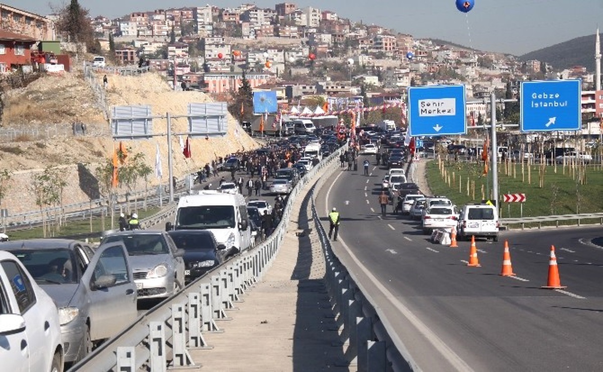 Bakan Işık ve Arslan, Eynerce Köprülü Kavşağının Açılışını Yaptı