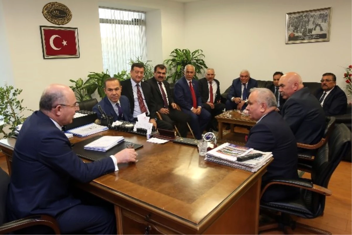 Başkan Sözlü, MHP\'li Belediye Başkanları Toplantısına Katıldı