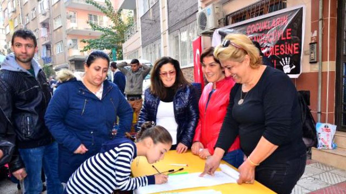 Cinsel İstismar Düzenlemesine Karşı 5 Bin İmza