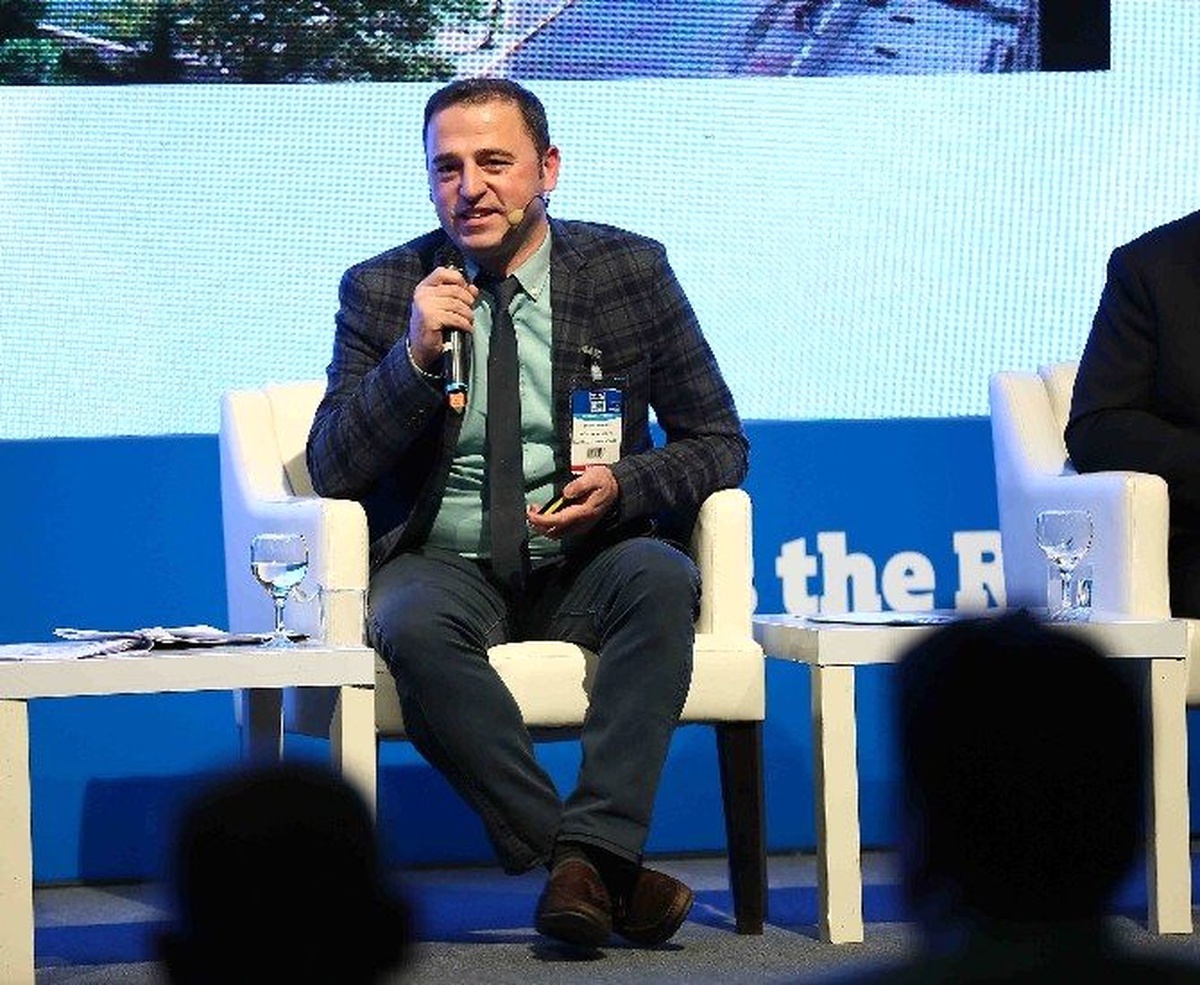 Cnr Emlak Zirvesi\'nde Kentsel Dönüşüm Masaya Yatırıldı