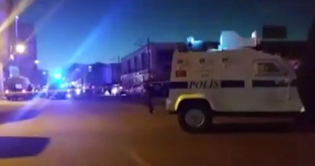 Son Dakika! Diyarbakır'da PKK'lılar Zırhlı Araca Ateş Açtı: 1 Polis Yaralı, 1 Terörist Öldürüldü