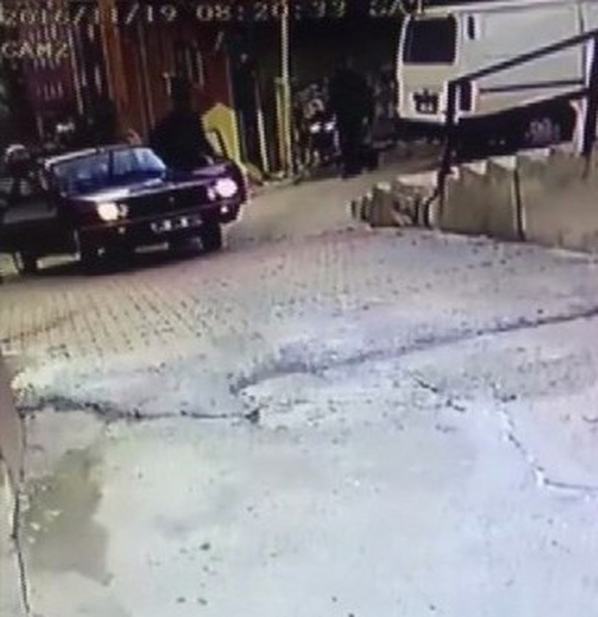 Düzce\'de Çalınan Otomobil Bırakıp Kaçtılar
