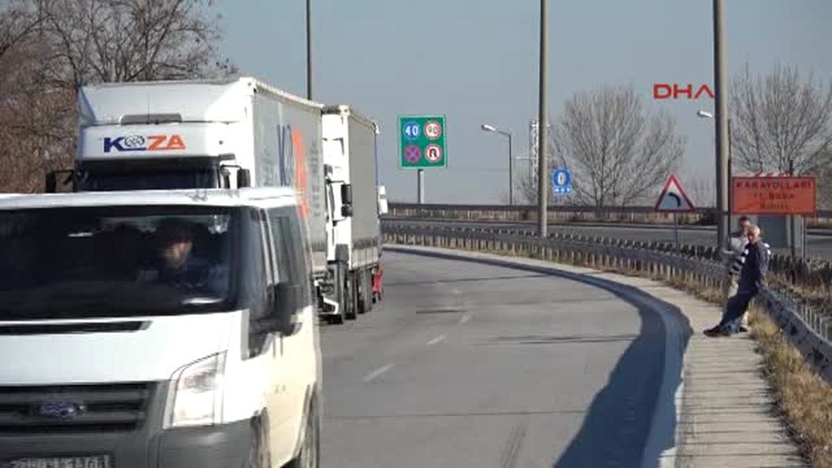 Edirne Kapıkule\'de Mazot Bitti, Tır Kuyruğu Uzadı