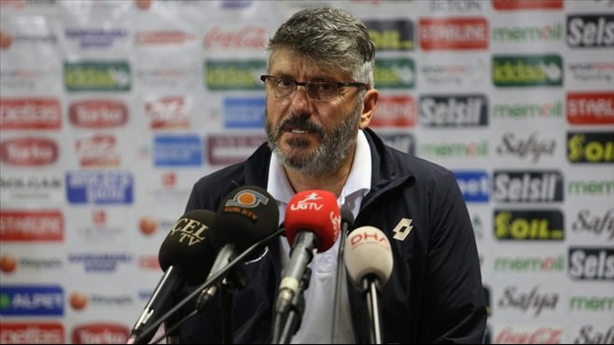Mustafa Reşit Akçay,Maçın Aradından Önemli Açıklamalarda Bulundu
