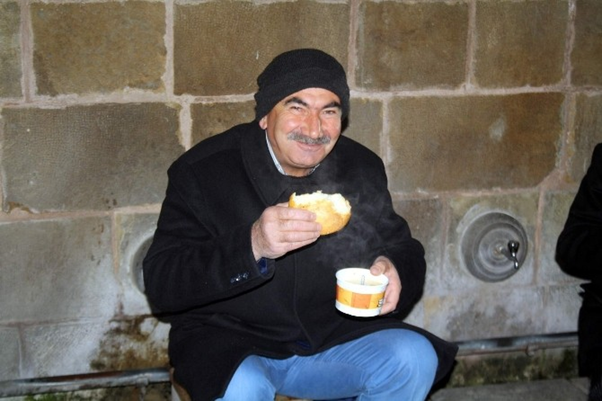 Sabah Namazı Sonrası Çorbalar Yozgat Belediyesi\'nden