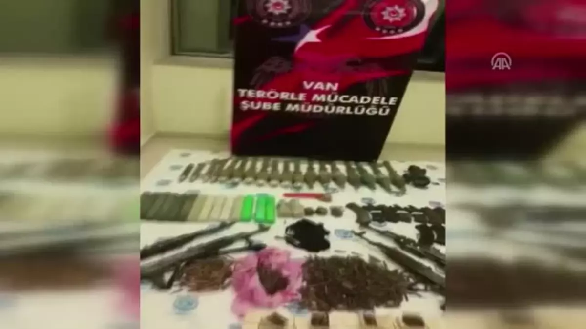 Terör Örgütü PKK\'ya Yönelik Operasyonda Silah ve Mühimmat Ele Geçirildi