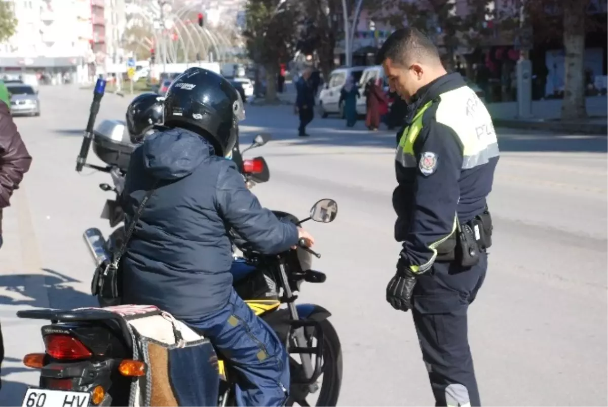 Tokat\'ta Motosiklet Sürücülerine Yönelik Uygulamalar Sıklaştırıldı