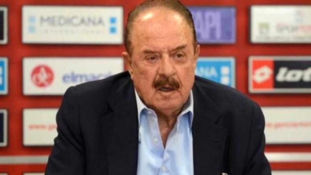 Ülke Futboluna Hoca da Kazandırıyoruz"