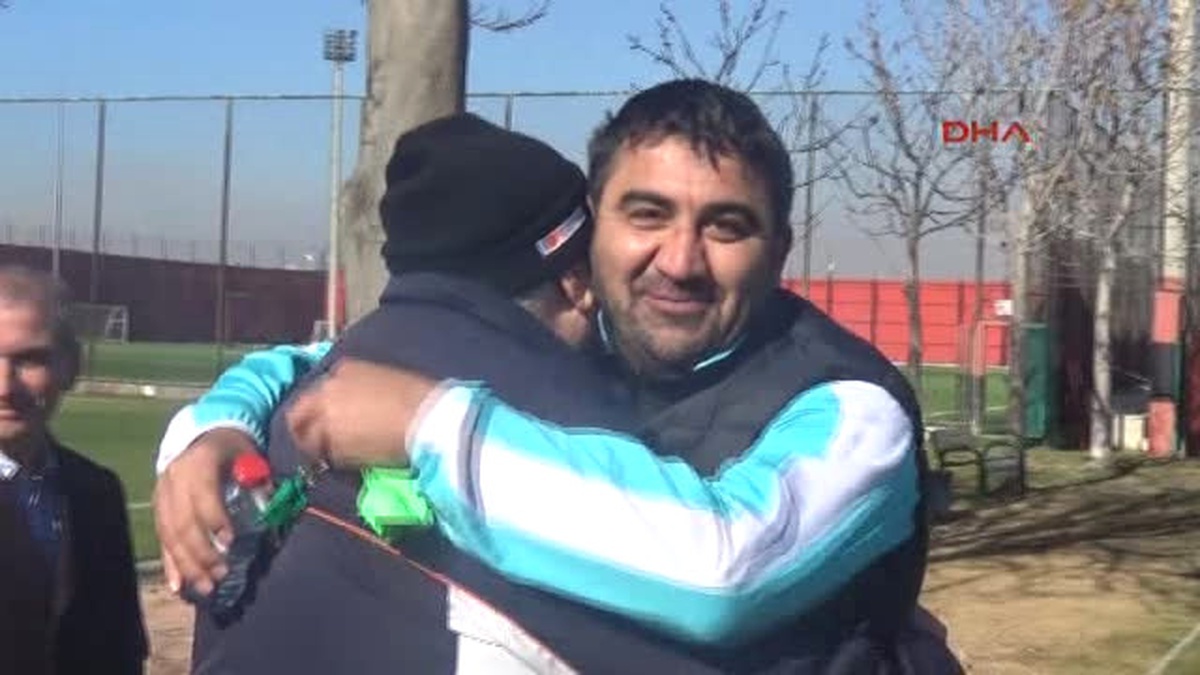 Ümit Özat Gençlerbirliği Takımının Başında Ilk Maçına Çıkıyor