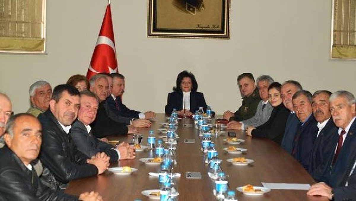 Vali Civelek, Mahalle Muhtarlarıyla Buluştu