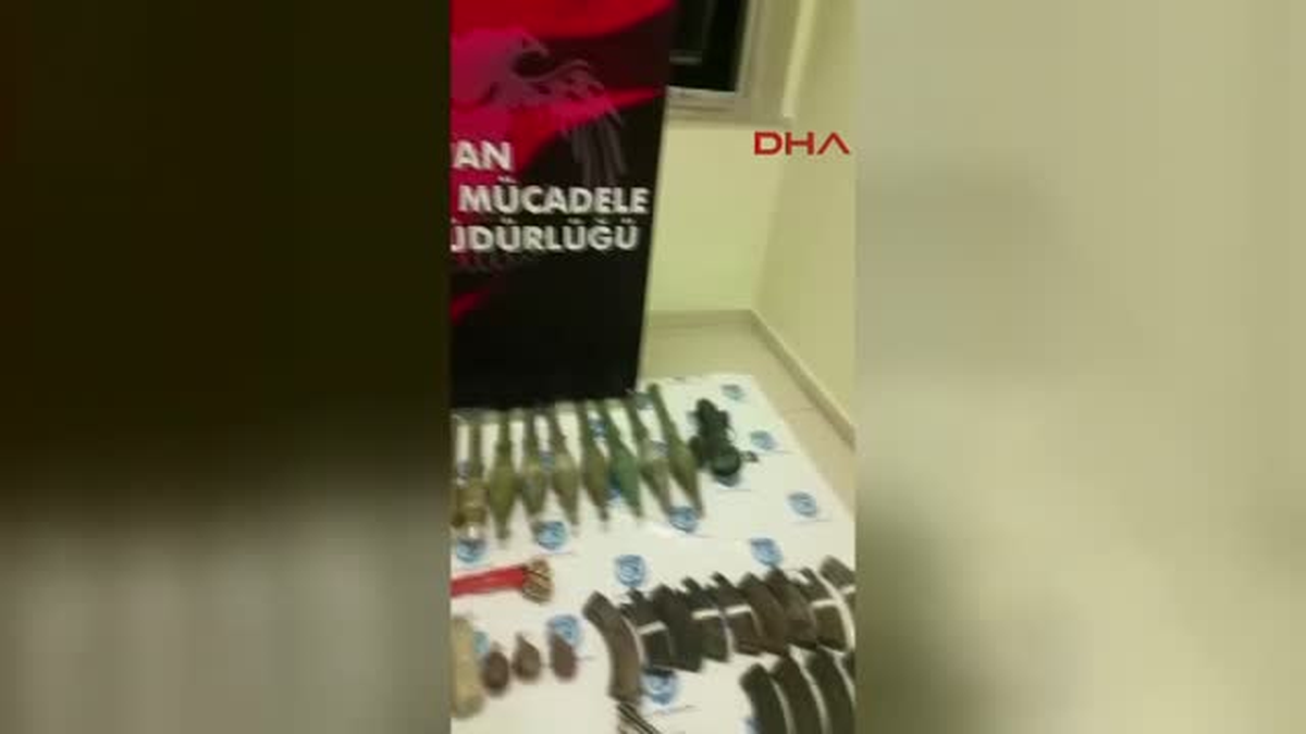Van\'da Boş Evde PKK Cephaneliği Ele Geçirildi